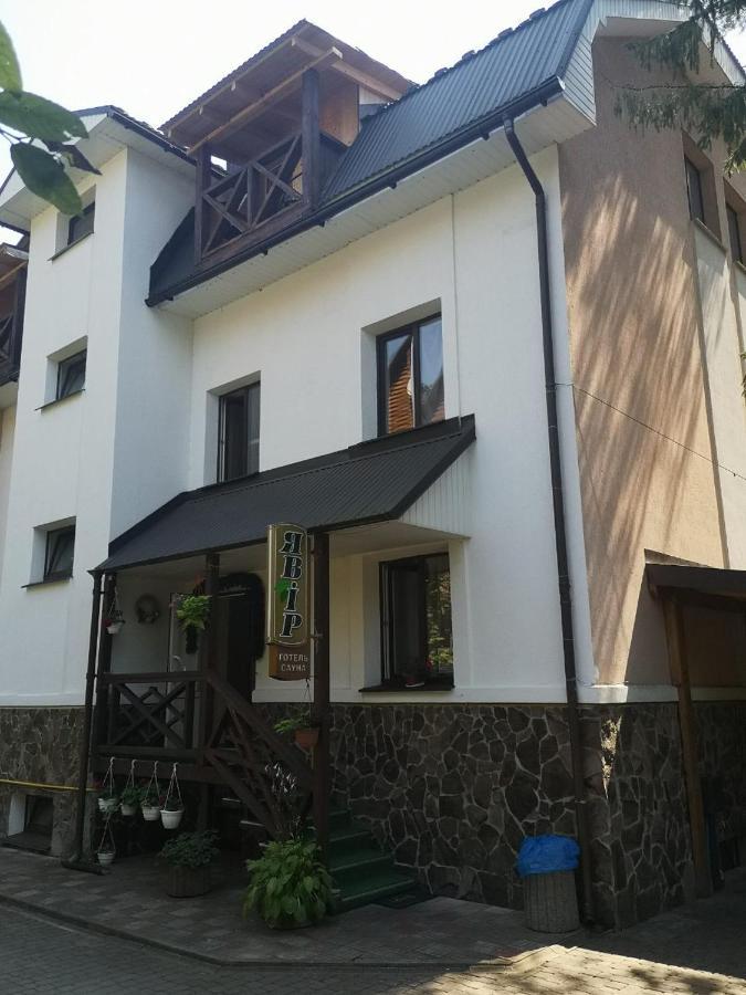 Hotel Yavir Яремче Екстериор снимка
