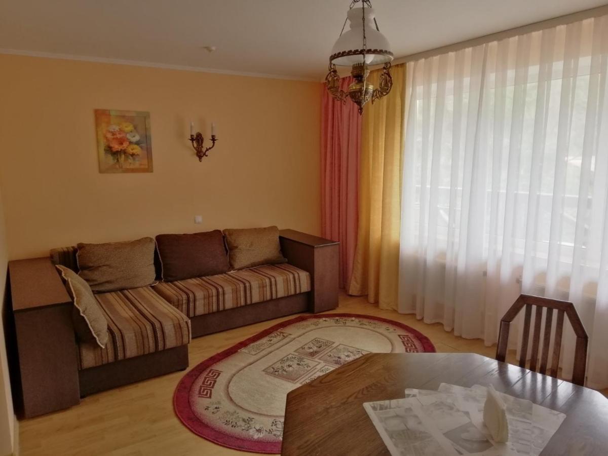 Hotel Yavir Яремче Екстериор снимка